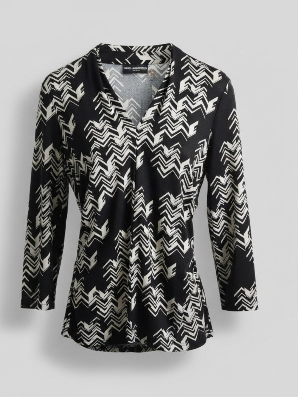 Karl Lagerfeld Paris Black White Chevron Knit V-Neck Top - Size S